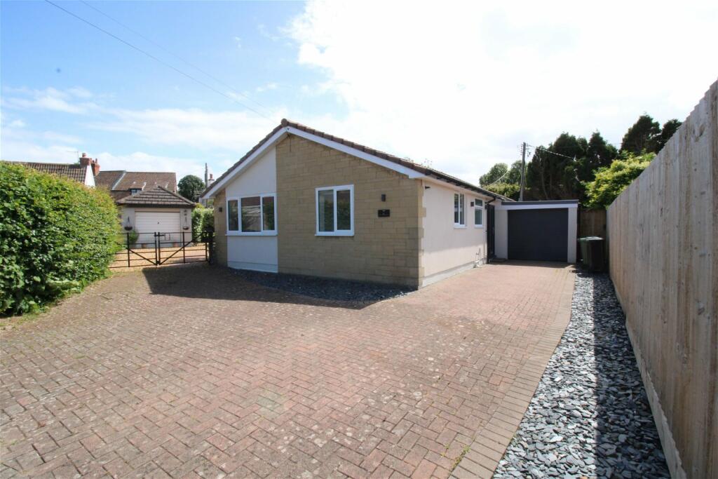 3 bedroom detached bungalow for sale in Gordano Gardens, EastoninGordano, Bristol, BS20 0PD, BS20