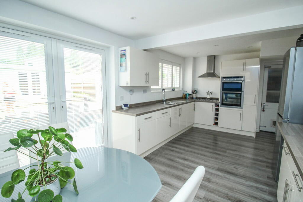 Additional property image - Priory Walk, Portbury, BS20 7TJ