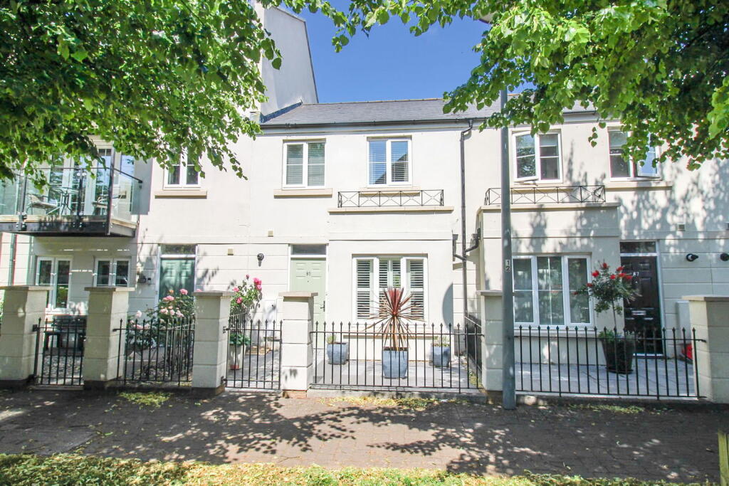 Main image of property: Eastcliff, Portishead, Bristol, BS20 7AD