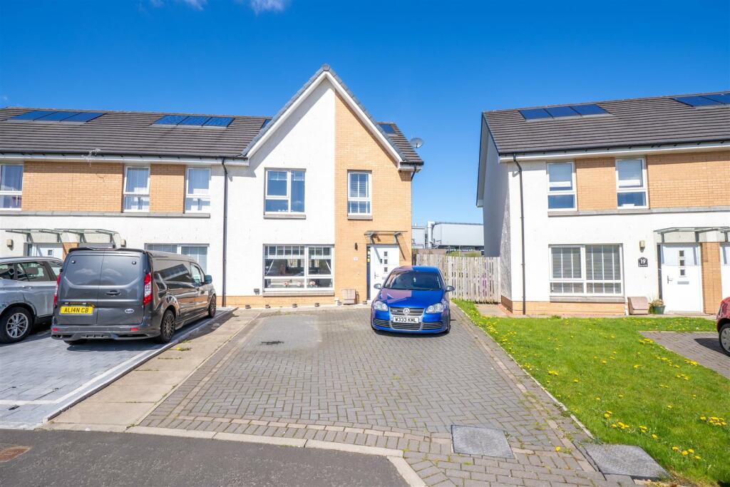 3 bedroom end of terrace house for sale in Prospecthill Row, Glasgow, G42