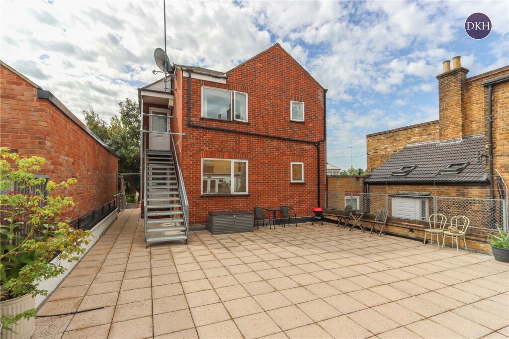 1 bedroom apartment for sale in Ebury Road, Rickmansworth