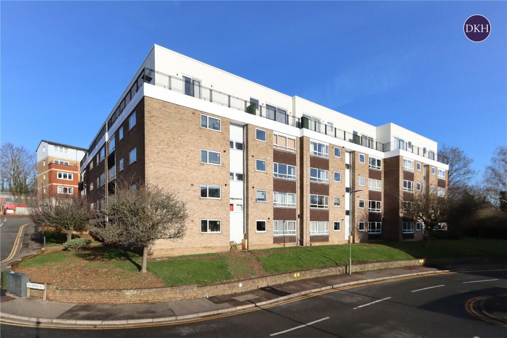 2 bedroom apartment for sale in Solomons Hill, Rickmansworth, WD3
