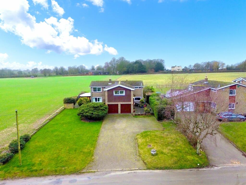 5 bedroom detached house for sale in The Street, Kelshall, SG8