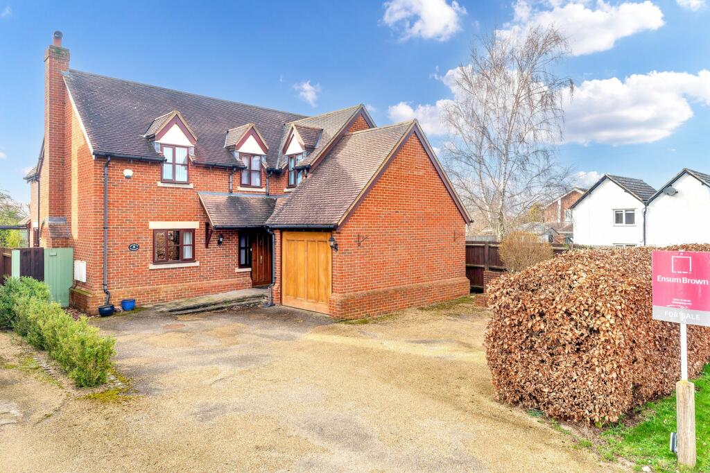4 bedroom detached house for sale in Royston Road, Litlington, SG8