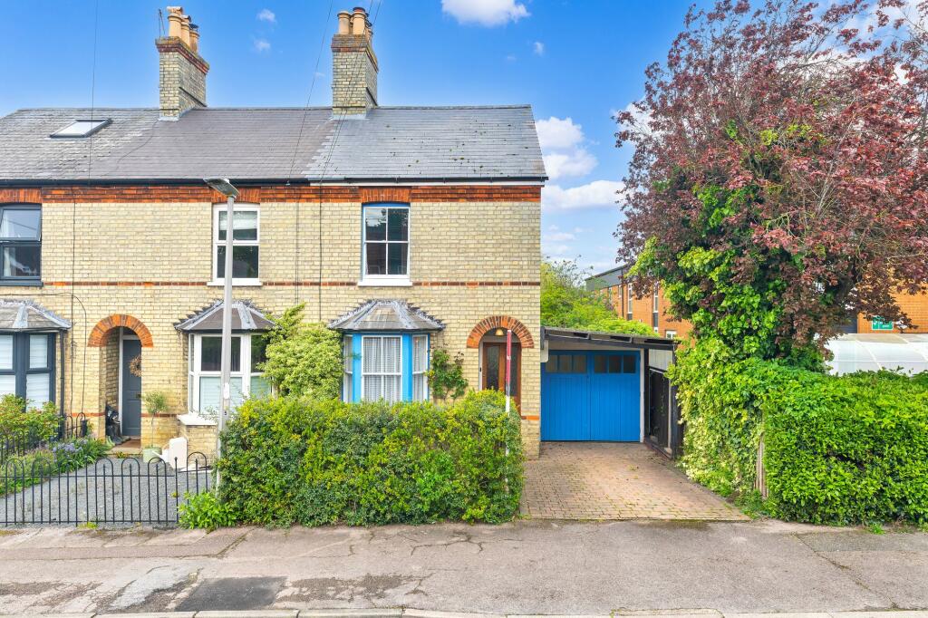 2 bedroom end of terrace house for sale in Stamford Avenue, Royston, SG8