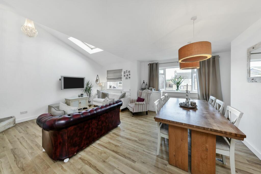 Additional property image - Bendyshe Way, Barrington, CB22