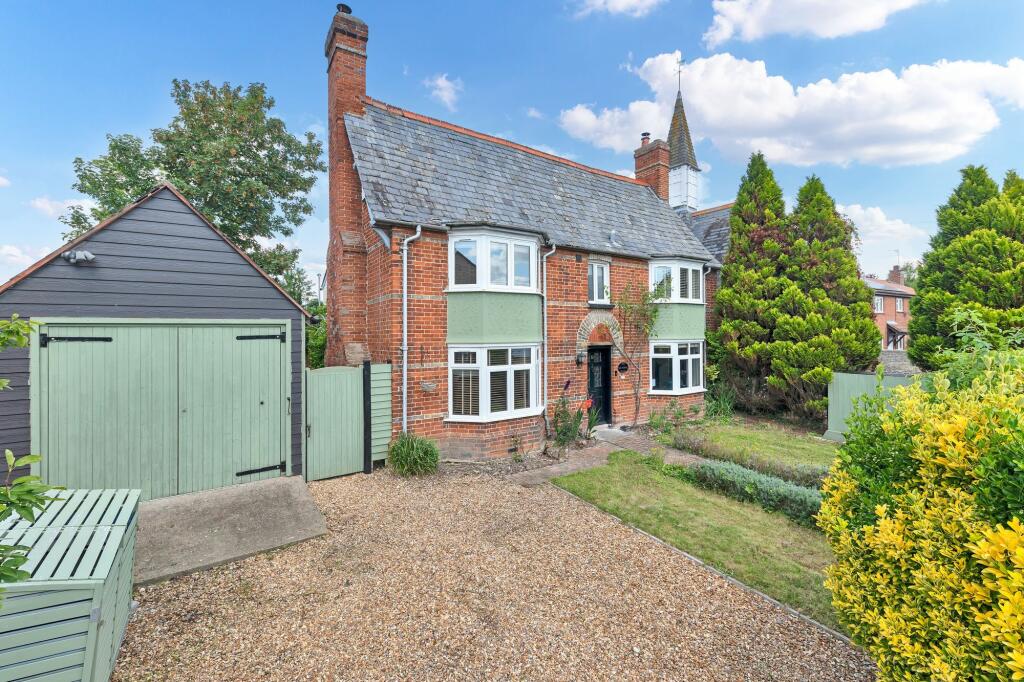 3 bedroom link detached house for sale in High Street, Bassingbourn, SG8