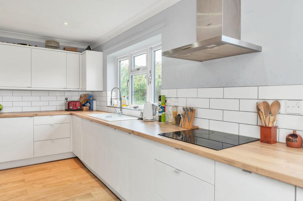 Additional property image - Bendyshe Way, Barrington, CB22
