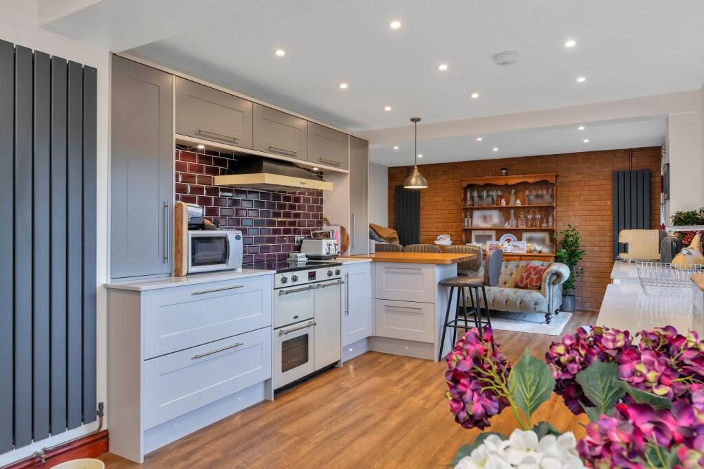 Additional property image - Joscelynes, Stapleford, CB22