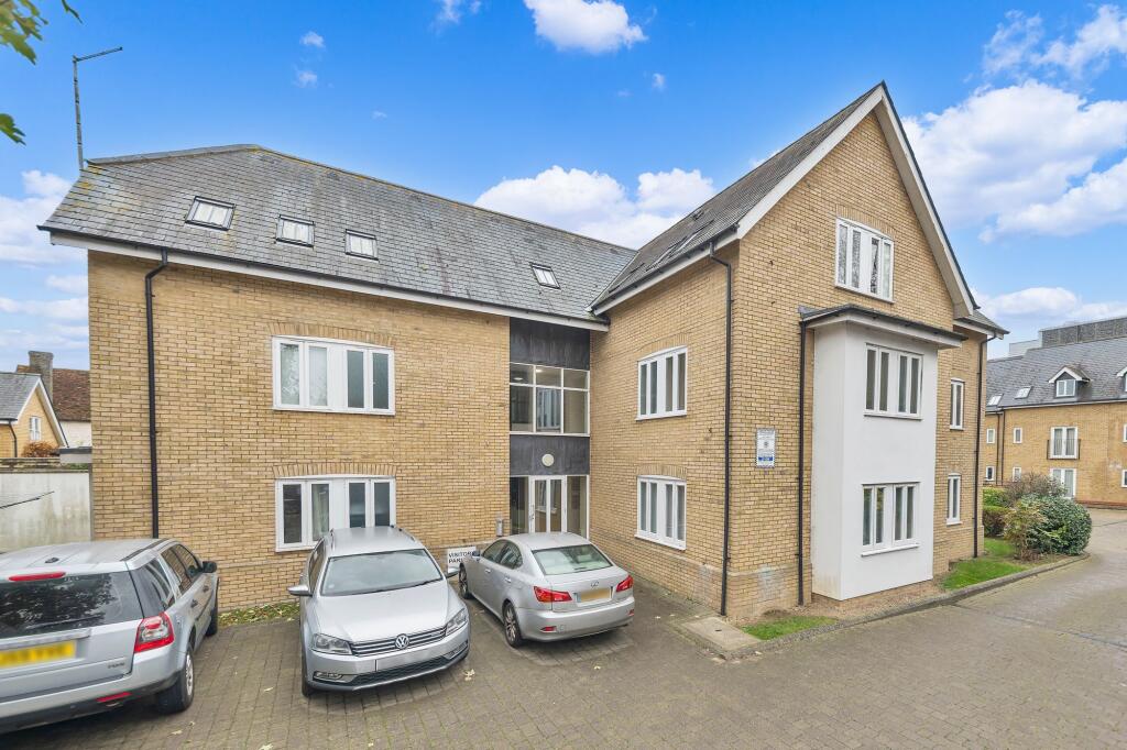 Main image of property: Kneesworth Street, Royston, SG8