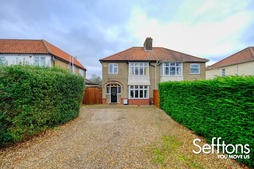 3 bedroom semidetached house for sale in Thunder Lane, NR7