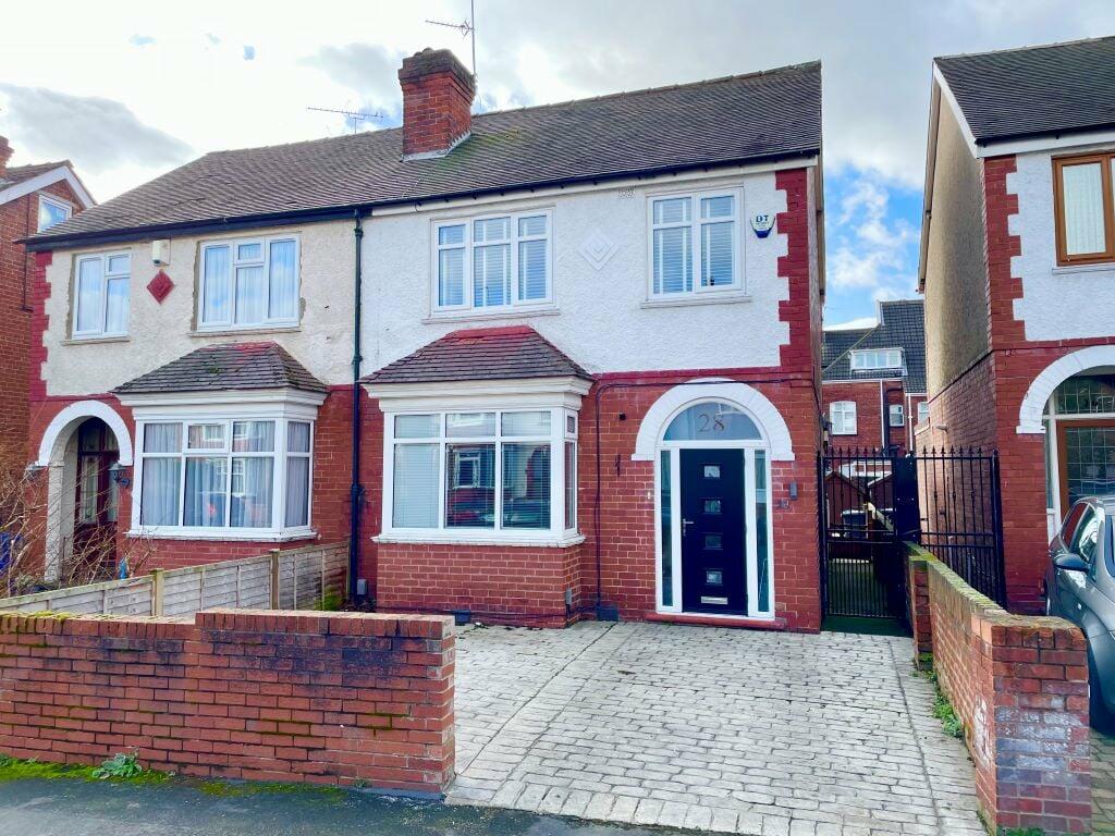 4 bedroom semidetached house for sale in Osborne Road, Doncaster, DN2