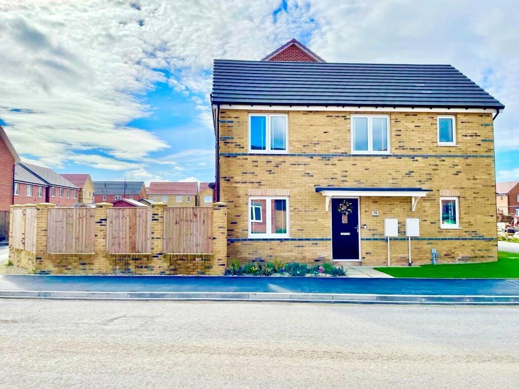 3 bedroom detached house for sale in Foxglove Drive, Auckley, Doncaster