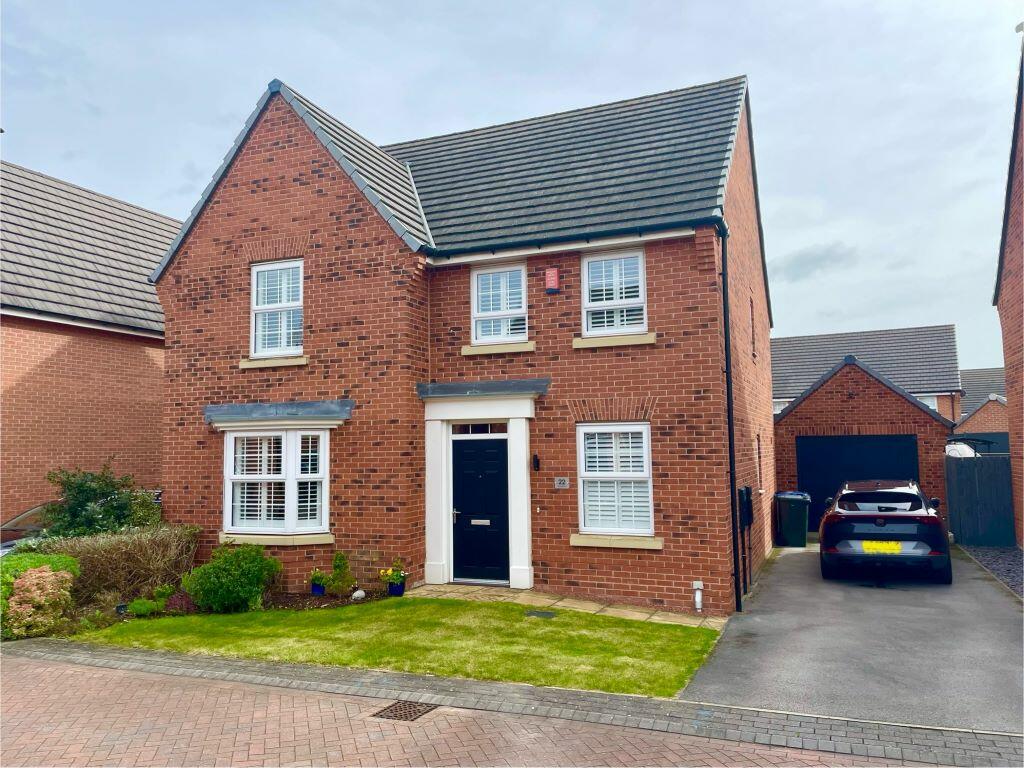 4 bedroom detached house for sale in Beckfield Rise, Auckley, Doncaster