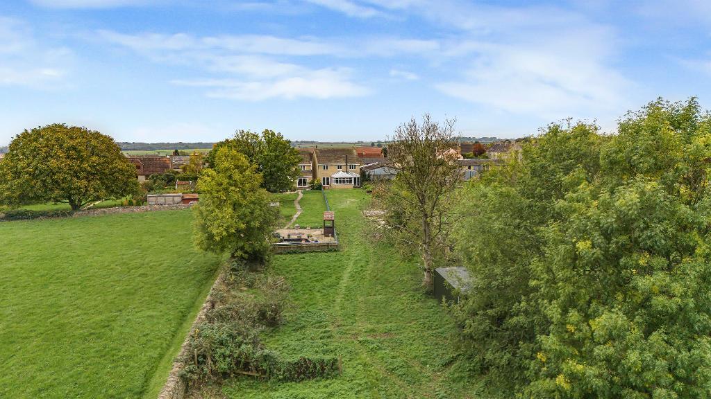 Main image of property: Fox Close, Hawkesbury Upton, South Gloucestershire, GL9 1EQ