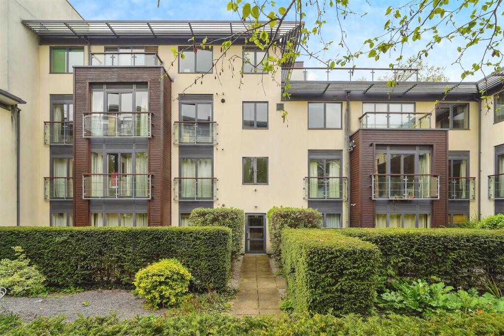 Main image of property: Houghton Square, London
