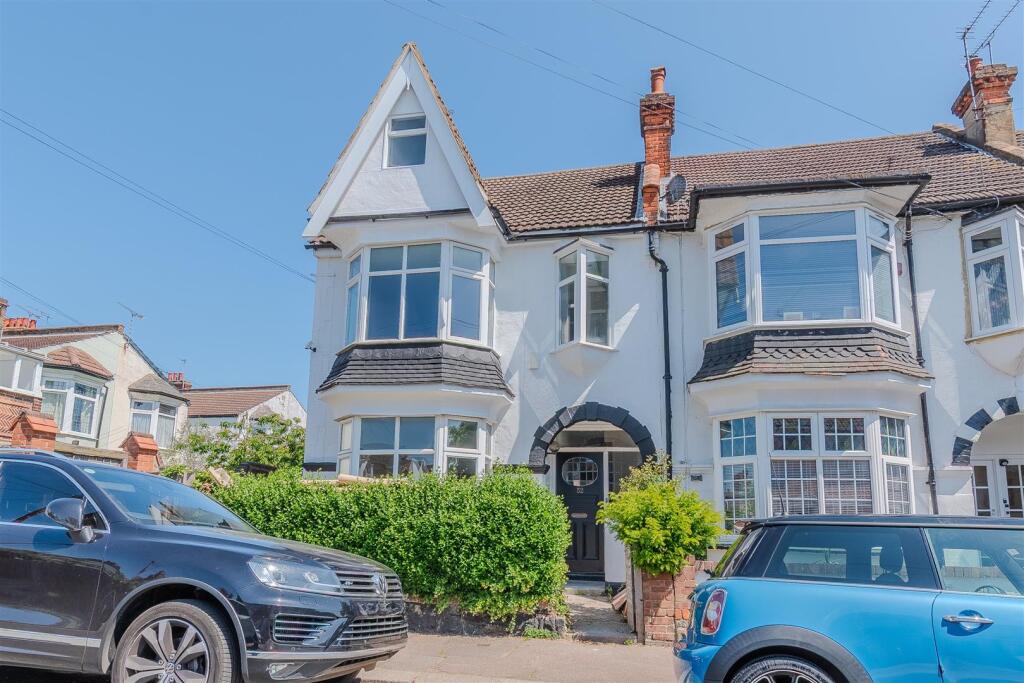 Main image of property: Oakleigh Park Drive, Leigh-On-Sea