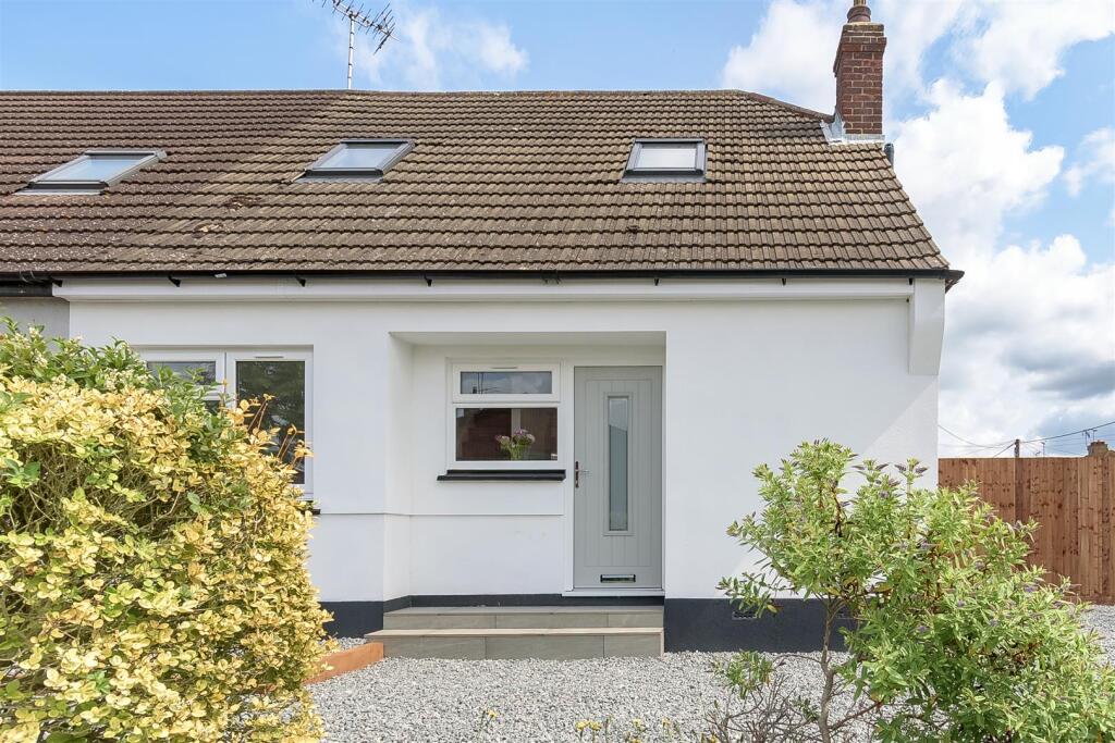 Main image of property: Gravel Road, Leigh-On-Sea