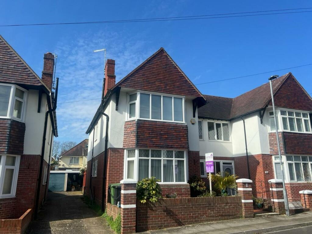 3 bedroom semi-detached house for sale in Woolner Avenue, Portsmouth, PO6