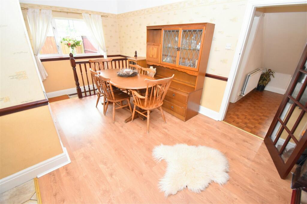 4 bedroom detached house for sale in Birchfield Road, Widnes, WA8 7TG, WA8