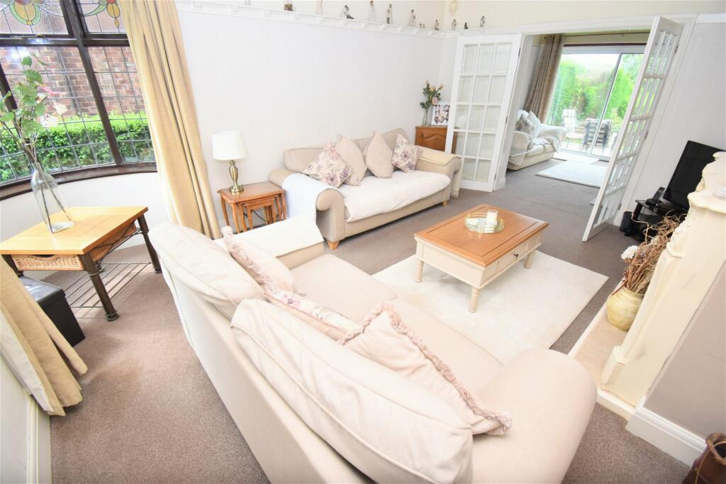 4 bedroom detached house for sale in Birchfield Road, Widnes, WA8 7TG, WA8