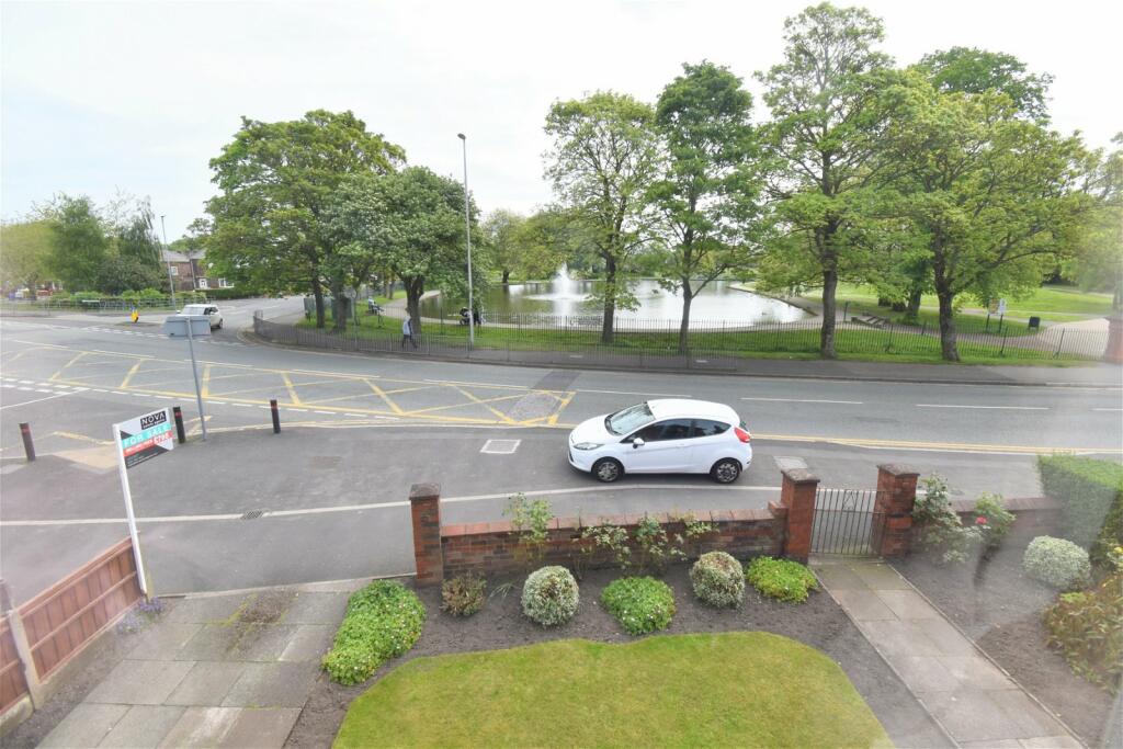 4 bedroom detached house for sale in Birchfield Road, Widnes, WA8 7TG, WA8