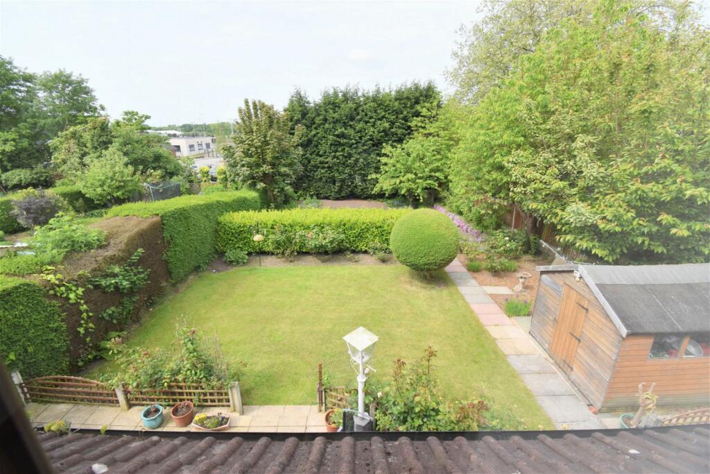 4 bedroom detached house for sale in Birchfield Road, Widnes, WA8 7TG, WA8