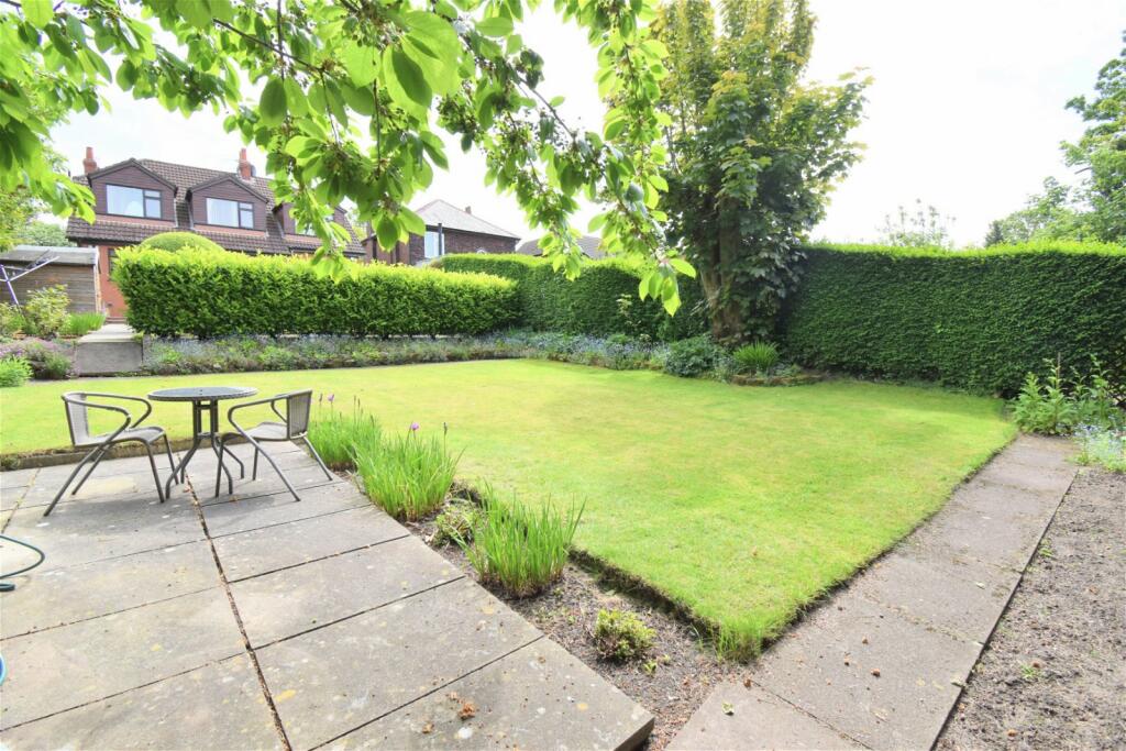 4 bedroom detached house for sale in Birchfield Road, Widnes, WA8 7TG, WA8