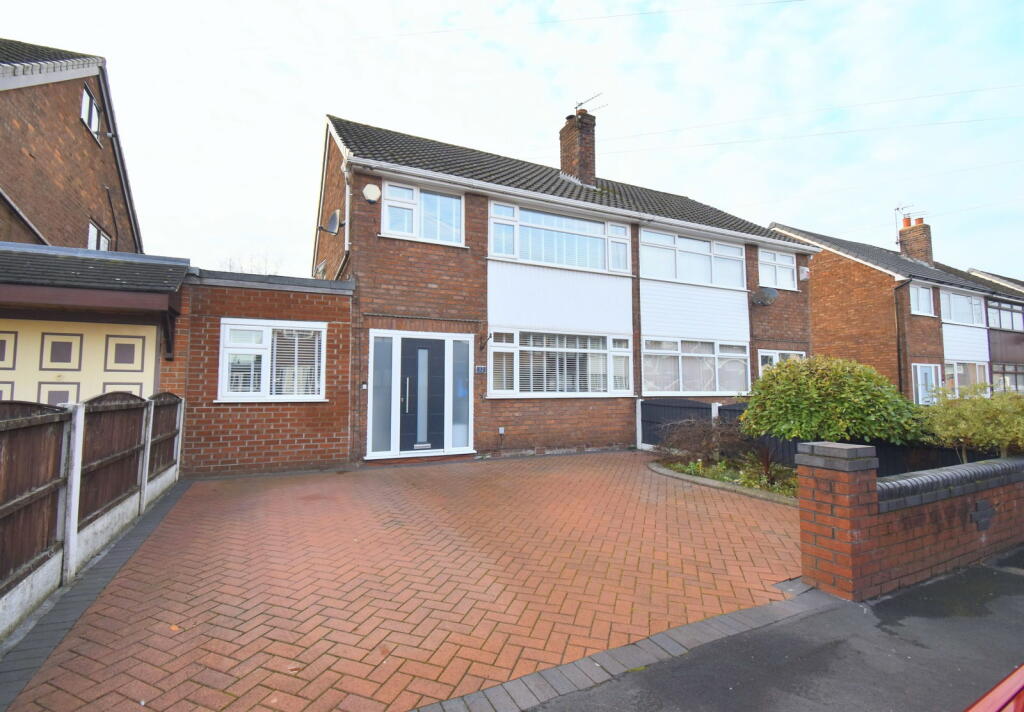 Main image of property: Lambourn Avenue, Widnes, WA8 5DE