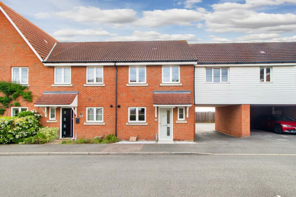 3 bedroom terraced house for sale in Hardy Avenue, Dartford, Kent, DA1