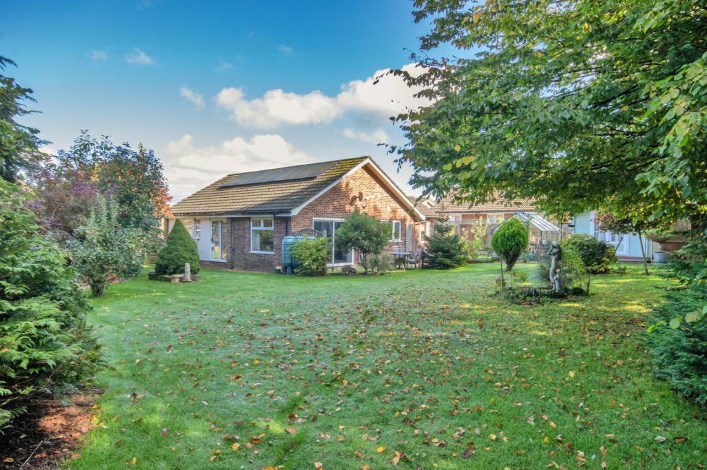 Additional property image - Silver Birch Avenue, Meopham, Gravesend, Kent, DA13