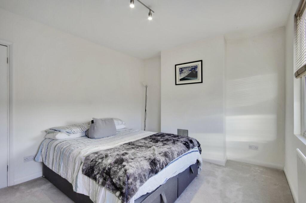 Additional property image - Mount Pleasant Road, Dartford, Kent, DA1
