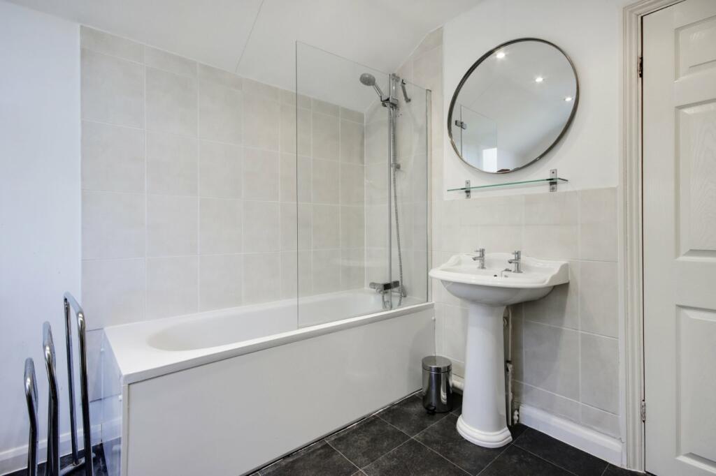 Additional property image - Mount Pleasant Road, Dartford, Kent, DA1