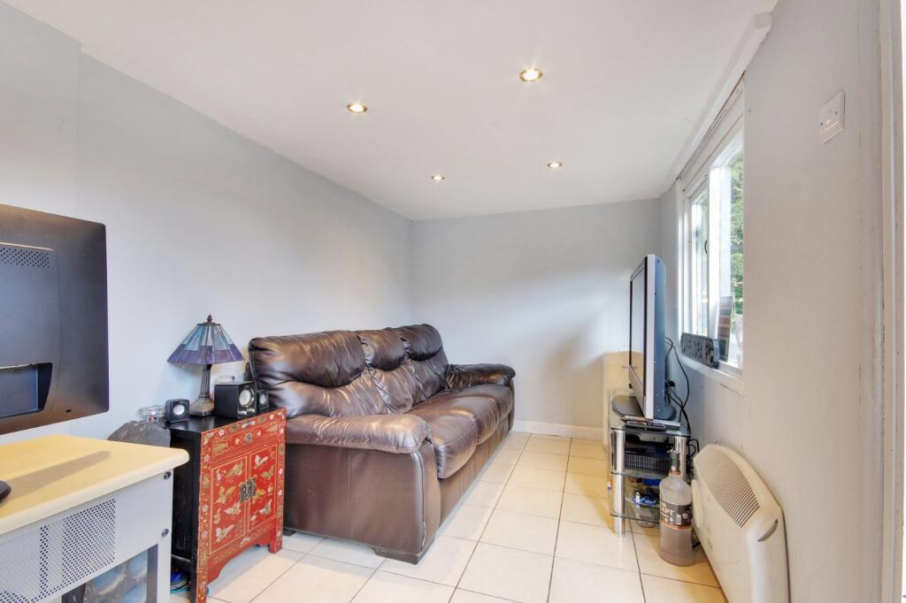 Additional property image - Istead Rise, Gravesend, Kent, DA13