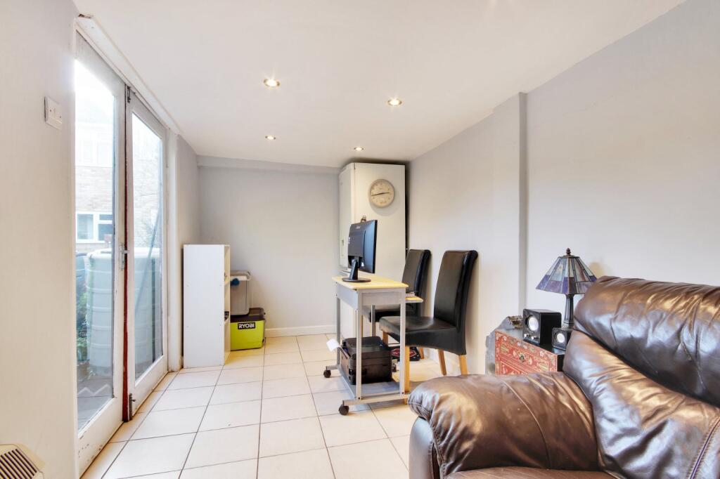 Additional property image - Istead Rise, Gravesend, Kent, DA13