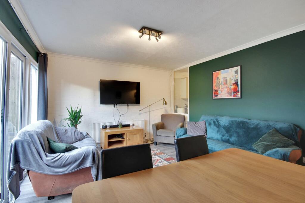 Additional property image - Punch Croft, New Ash Green, Longfield, Kent, DA3