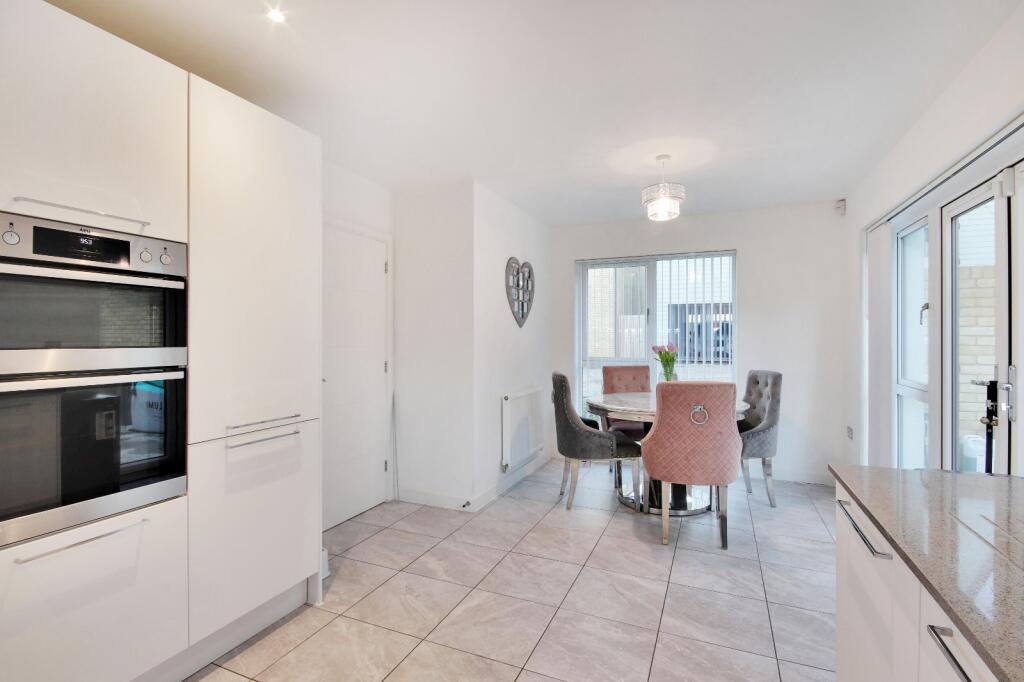 Additional property image - Portbridge Gardens, Alkerden, Ebbsfleet Valley, Swanscombe, DA10