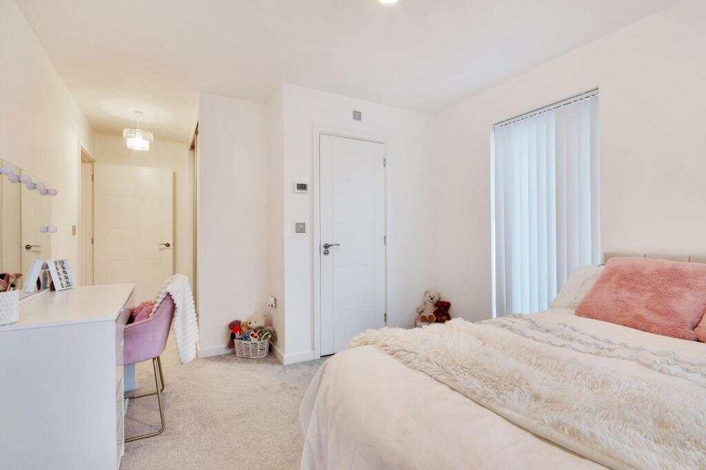 Additional property image - Portbridge Gardens, Alkerden, Ebbsfleet Valley, Swanscombe, DA10