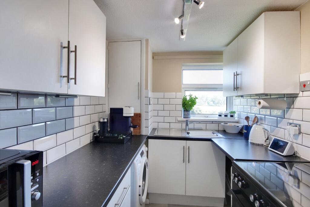 Additional property image - Red Street, Southfleet, Gravesend, Kent, DA13