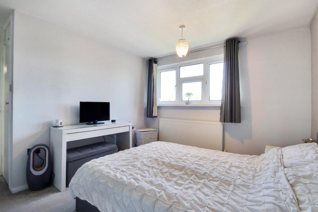 Additional property image - Red Street, Southfleet, Gravesend, Kent, DA13