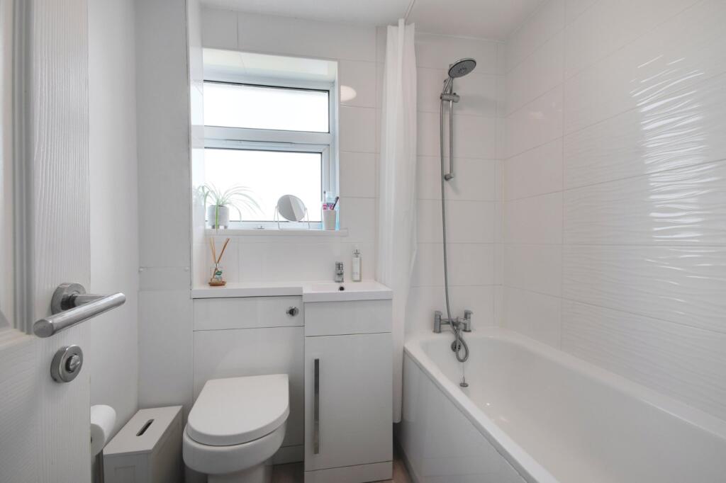 Additional property image - Red Street, Southfleet, Gravesend, Kent, DA13