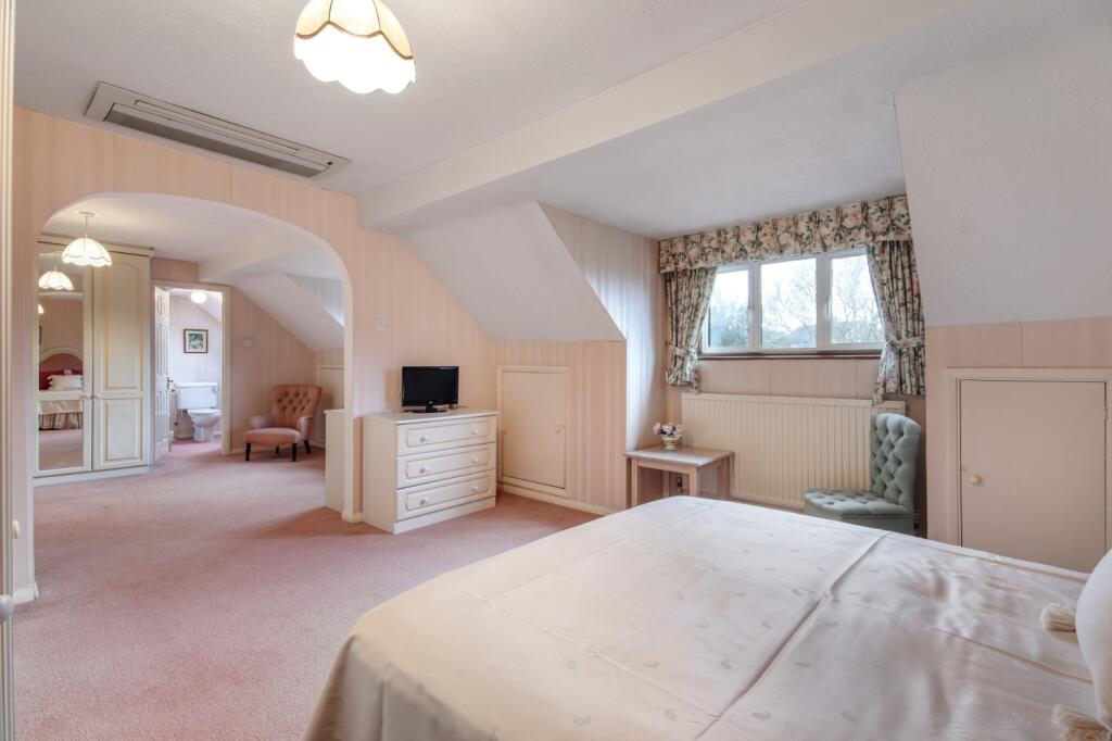 Additional property image - Norwood Lane, Meopham, Gravesend, Kent, DA13
