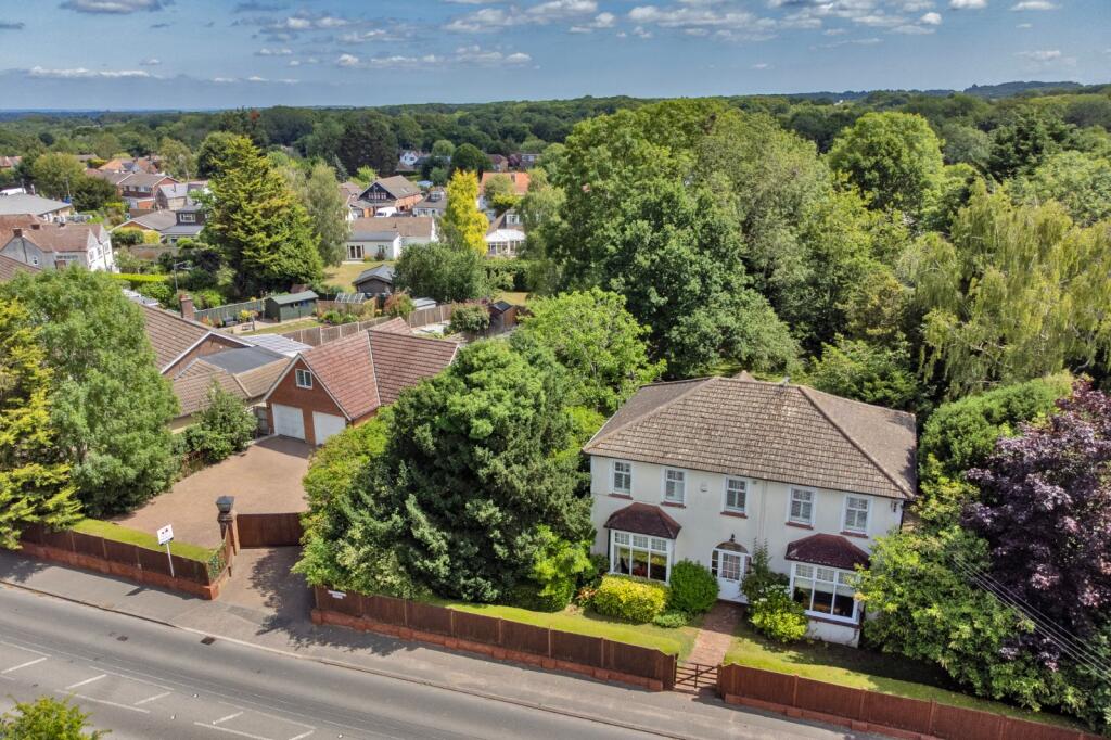 Main image of property: Wrotham Road, Meopham, Gravesend, Kent, DA13