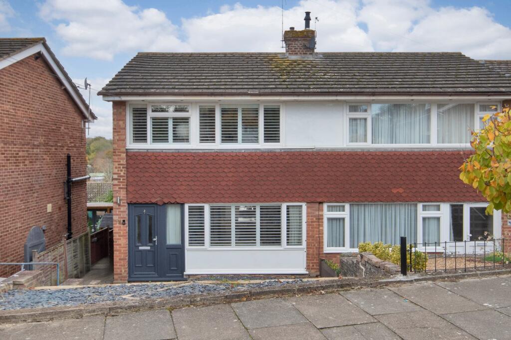 Main image of property: Castlefields, Istead Rise, Gravesend, Kent, DA13