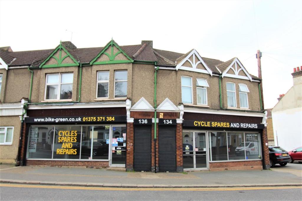 Shop for rent in Clarence Road, Grays, RM17