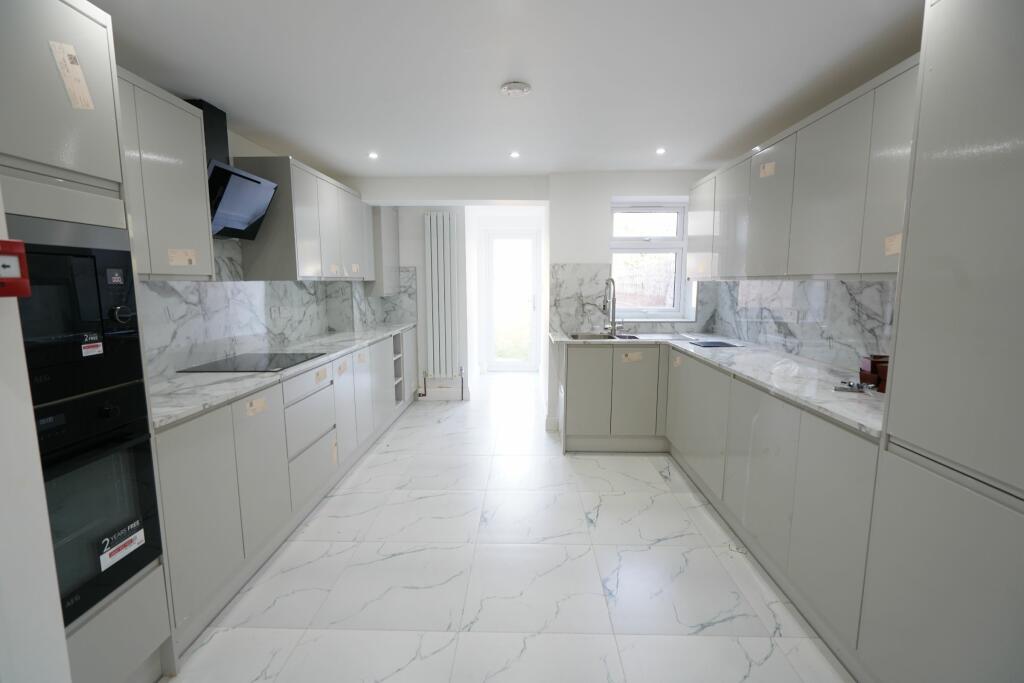 Main image of property: Charlton Street, Grays