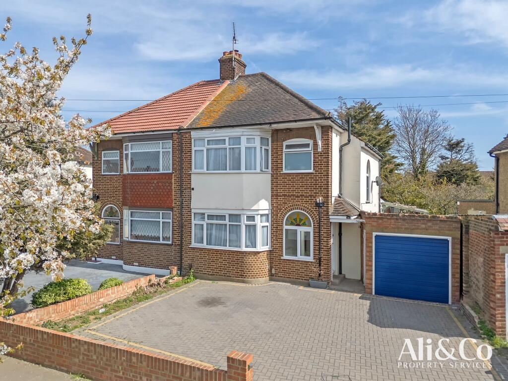 Main image of property: Fairway, Grays