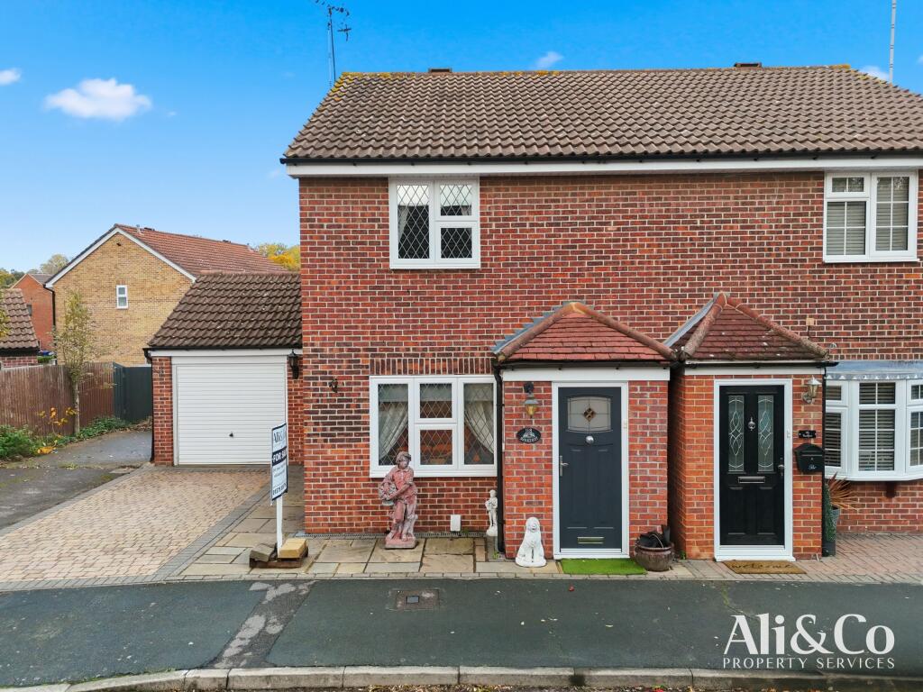 Main image of property: Bankfoot, Grays