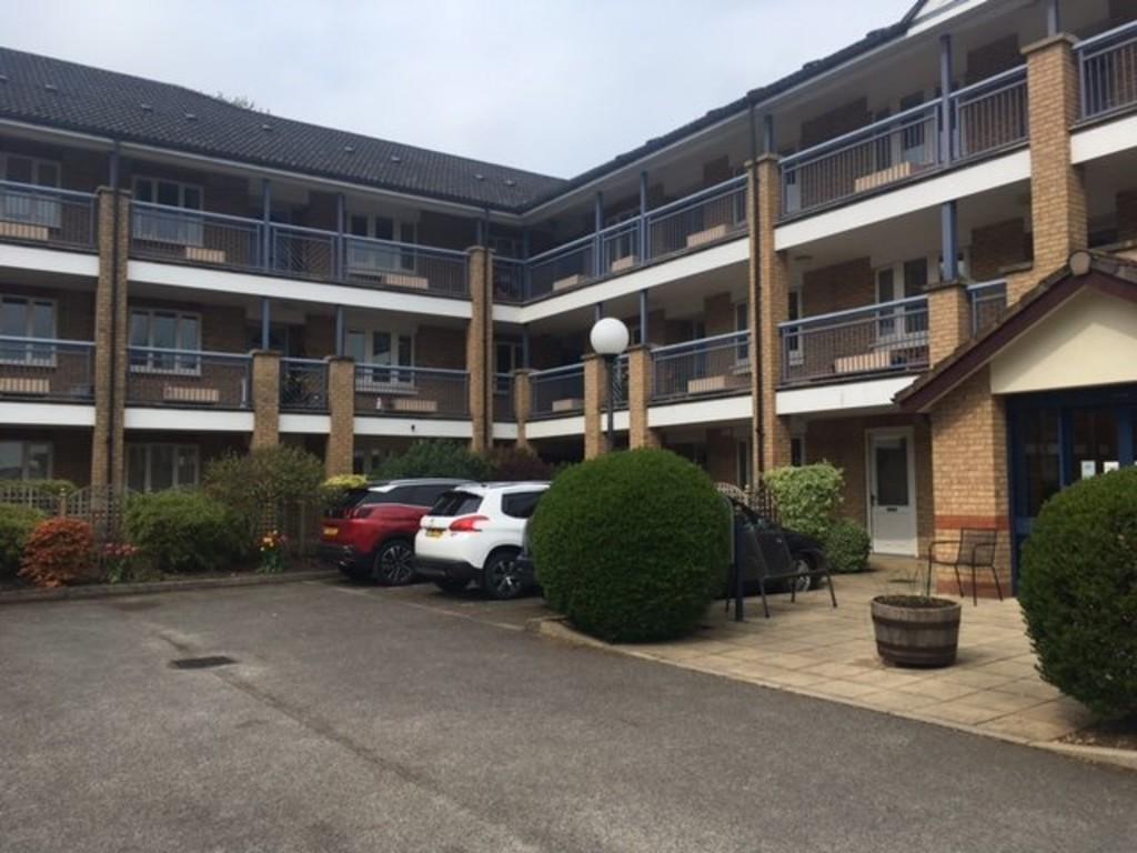 2 bedroom apartment for sale in Minster Court , Bracebridge Heath , LN4