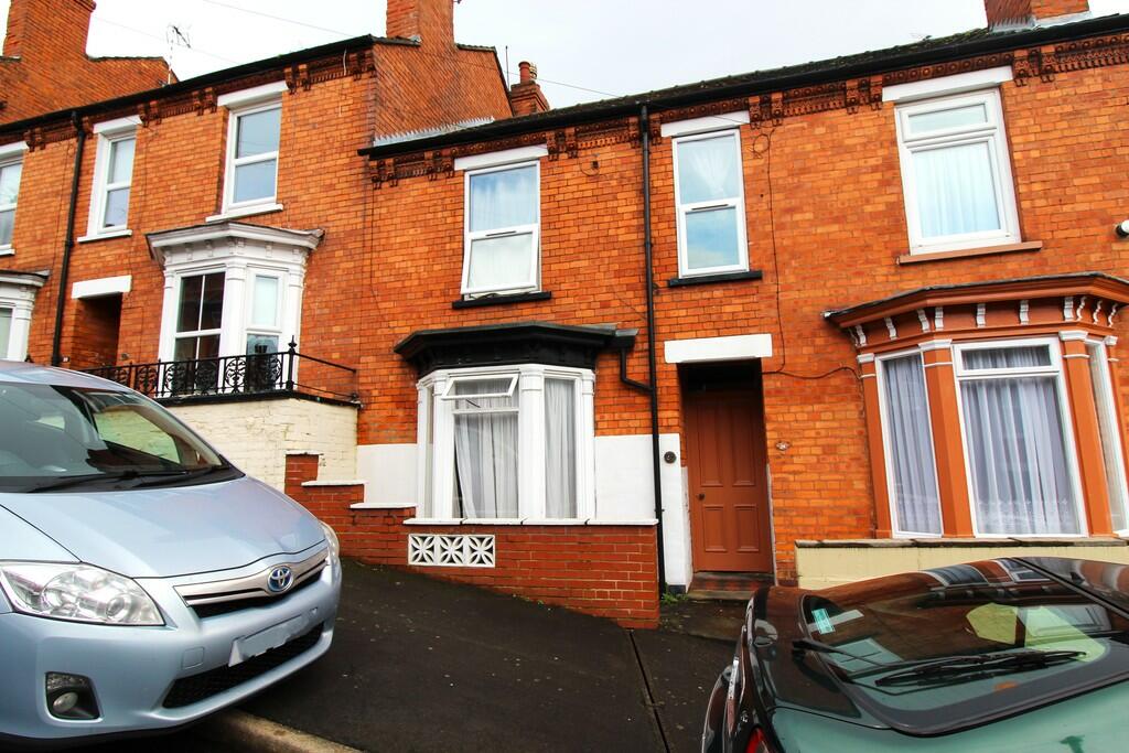 3 bedroom terraced house for sale in Laceby Street, Lincoln, LN2